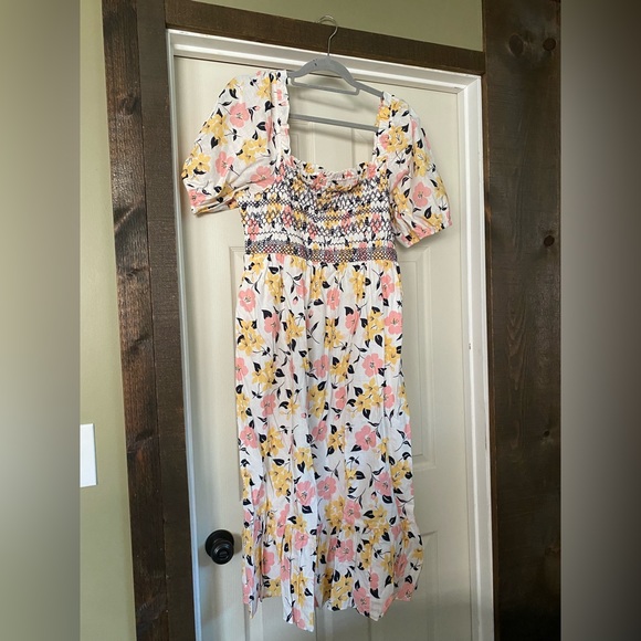 Kate Spade Lily Blooms Smocked Midi Dress EUC - Picture 3 of 3